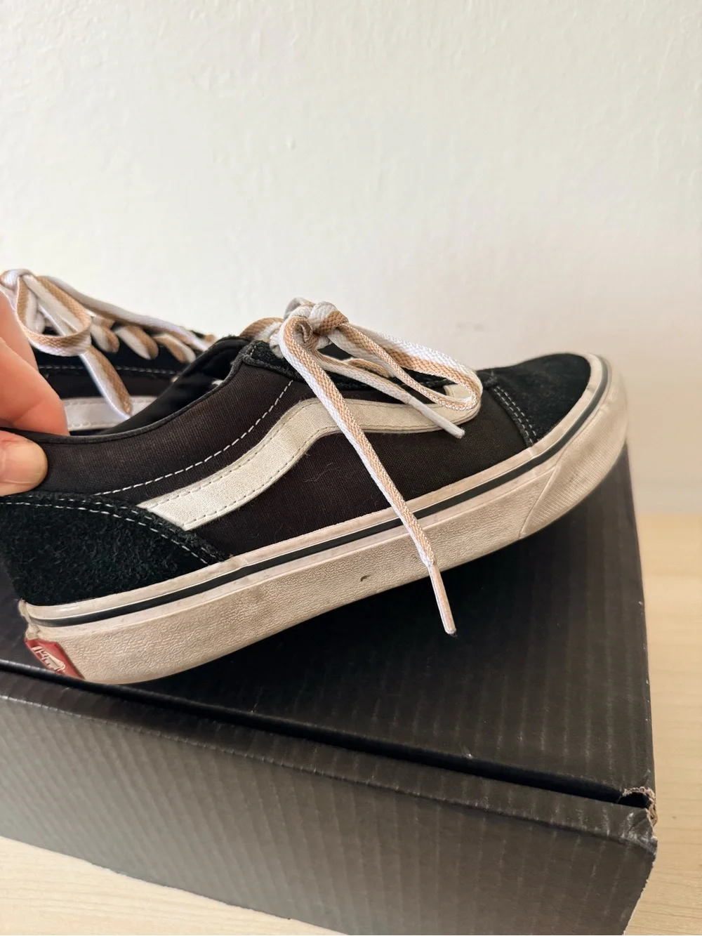 Vans Black and White Old Skool Low Top Sneakers W Size 6